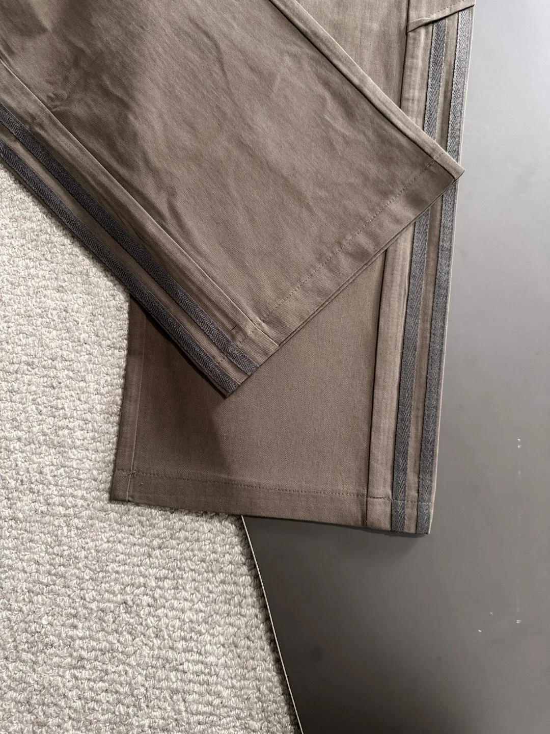 🅿️400 next day shipping Stone Island 2025 spring and summer new elastic band casual pants, thin counter custom fabrics, high breathability and comfort, impeccable details, brand element design concept, reflecting high quality. It feels delicate and soft! It presents a casual cut and the upper body shape is great! Size: M-3XL